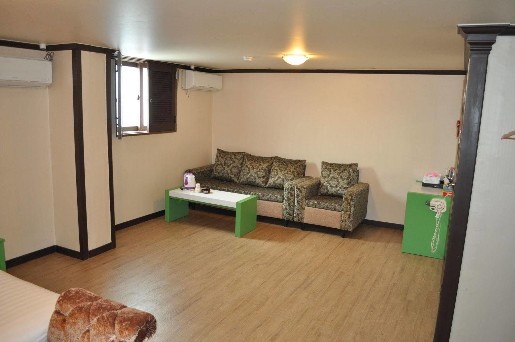 Goodstay Woosin Hotel 전주 외부 사진